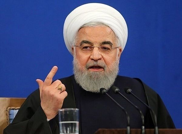 روحانی: فعلا بنا ندارم لیست انتخاباتی بدهم