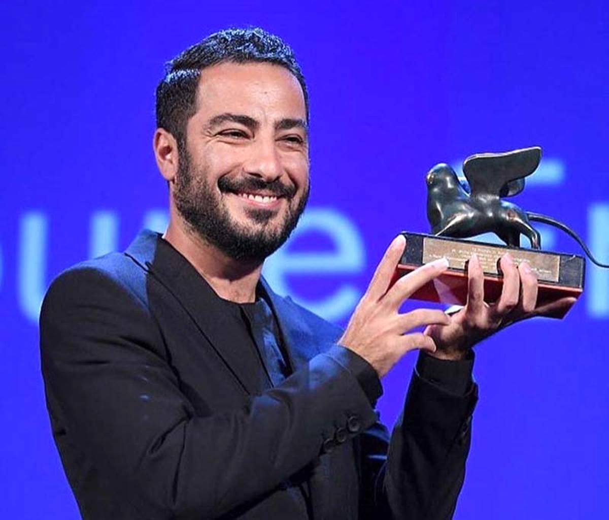 نوید محمدزاده با یک فیلم سینمایی به شبکه نمایش خانگی آمد