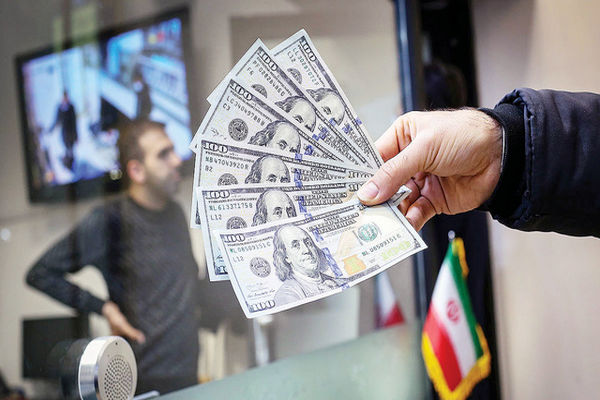 کاهش قیمت دلار سوغاتی سلطان عمان بود؟/ ریزش قیمت ارز تا چه زمانی ادامه دارد؟