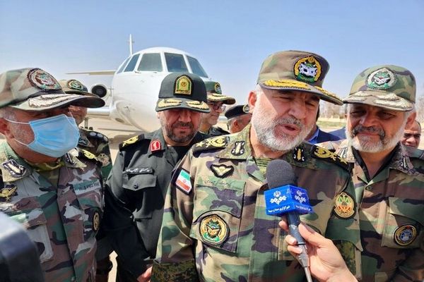 سفر ۲ فرمانده ارشد نظامی ایران به سیستان/ وضعیت مرز آرام است

