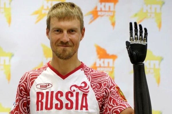  حمایت از اوکراین باعث محرومیت قهرمان دوچرخه‌سواری شد

